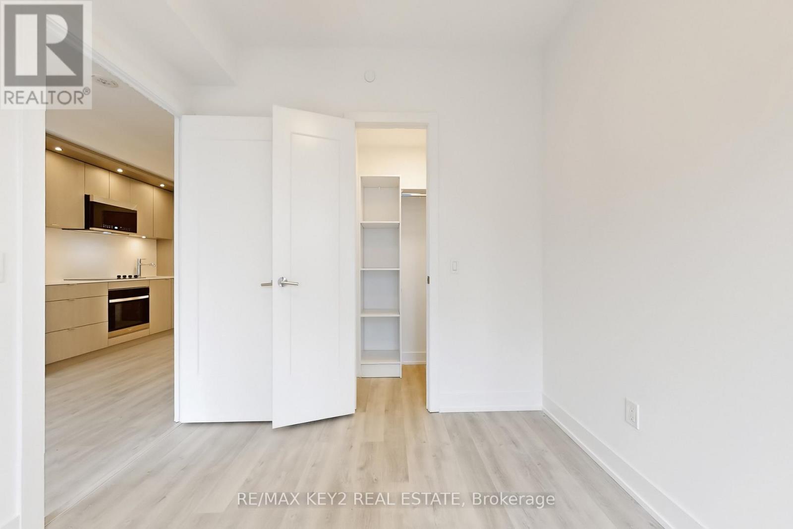 1705 - 60 Central Park Roadway, Toronto, Ontario  M9A 0E6 - Photo 18 - W12938416