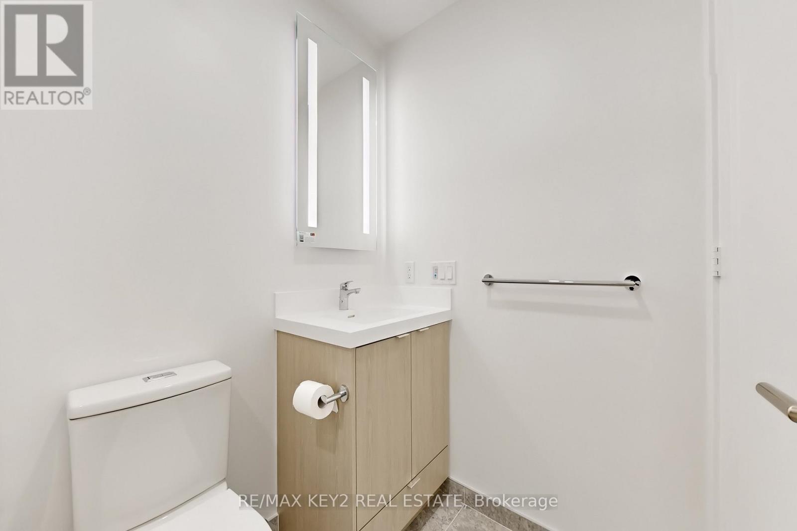 1705 - 60 Central Park Roadway, Toronto, Ontario  M9A 0E6 - Photo 21 - W12938416