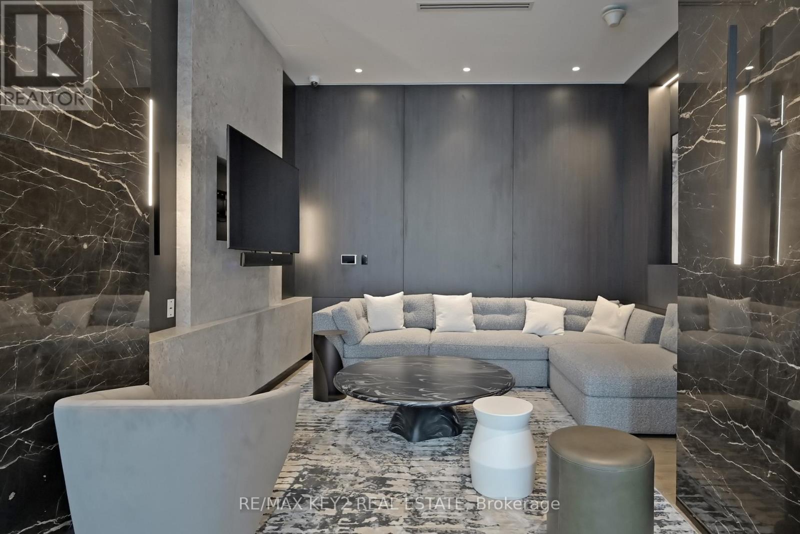 1705 - 60 Central Park Roadway, Toronto, Ontario  M9A 0E6 - Photo 25 - W12938416