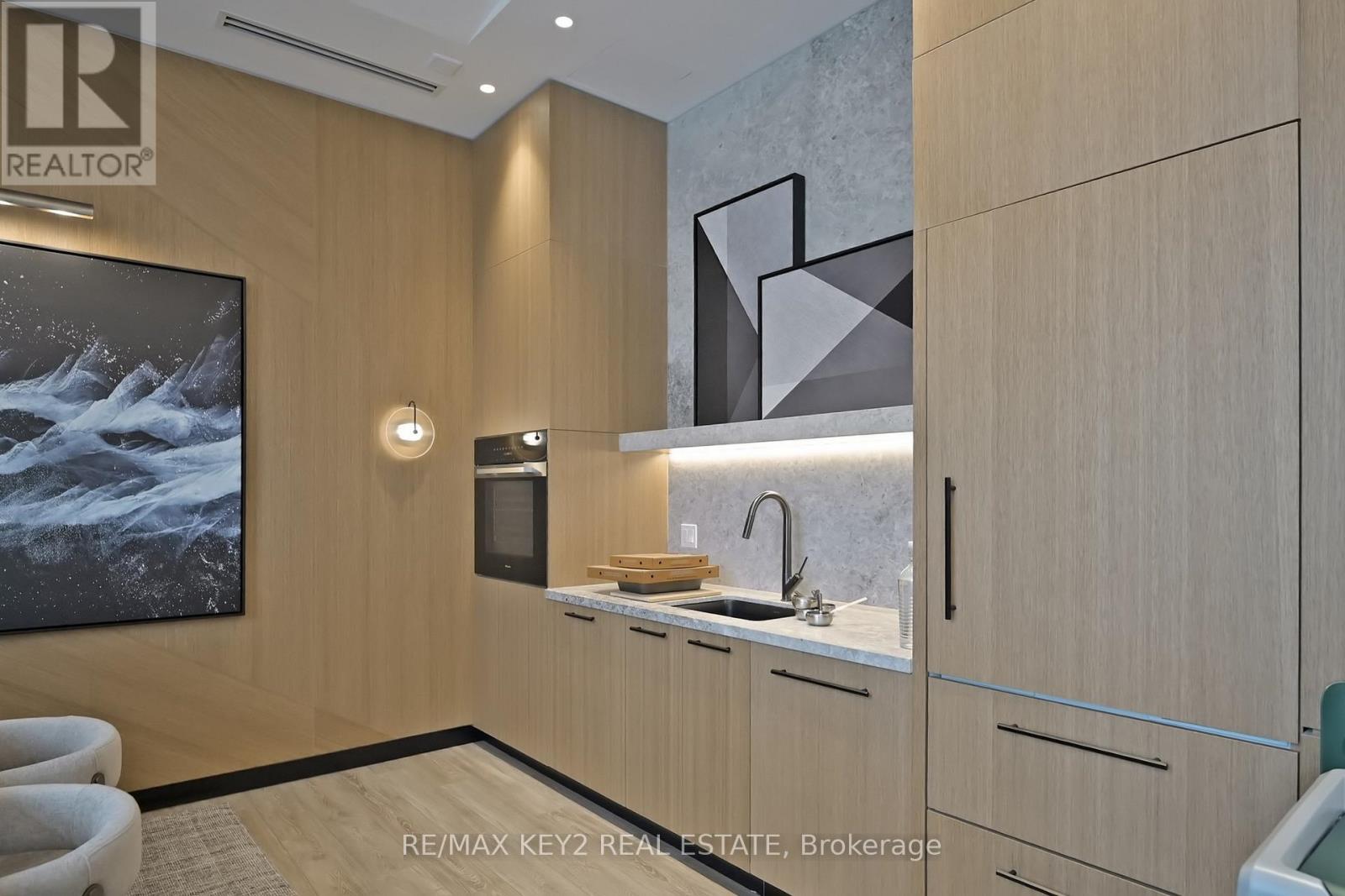 1705 - 60 Central Park Roadway, Toronto, Ontario  M9A 0E6 - Photo 26 - W12938416