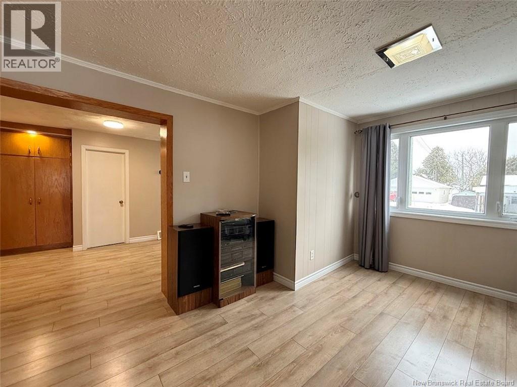 49 St-Jean Street, Edmundston, New Brunswick  E3V 1C7 - Photo 4 - NB136132