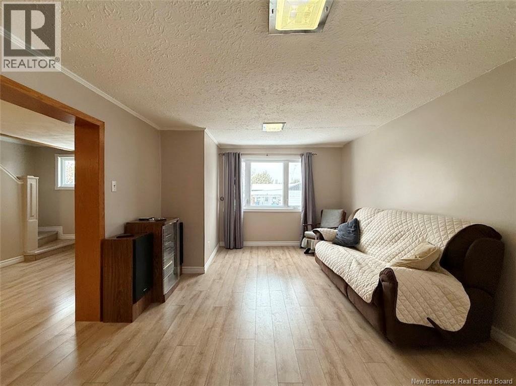 49 St-Jean Street, Edmundston, New Brunswick  E3V 1C7 - Photo 7 - NB136132