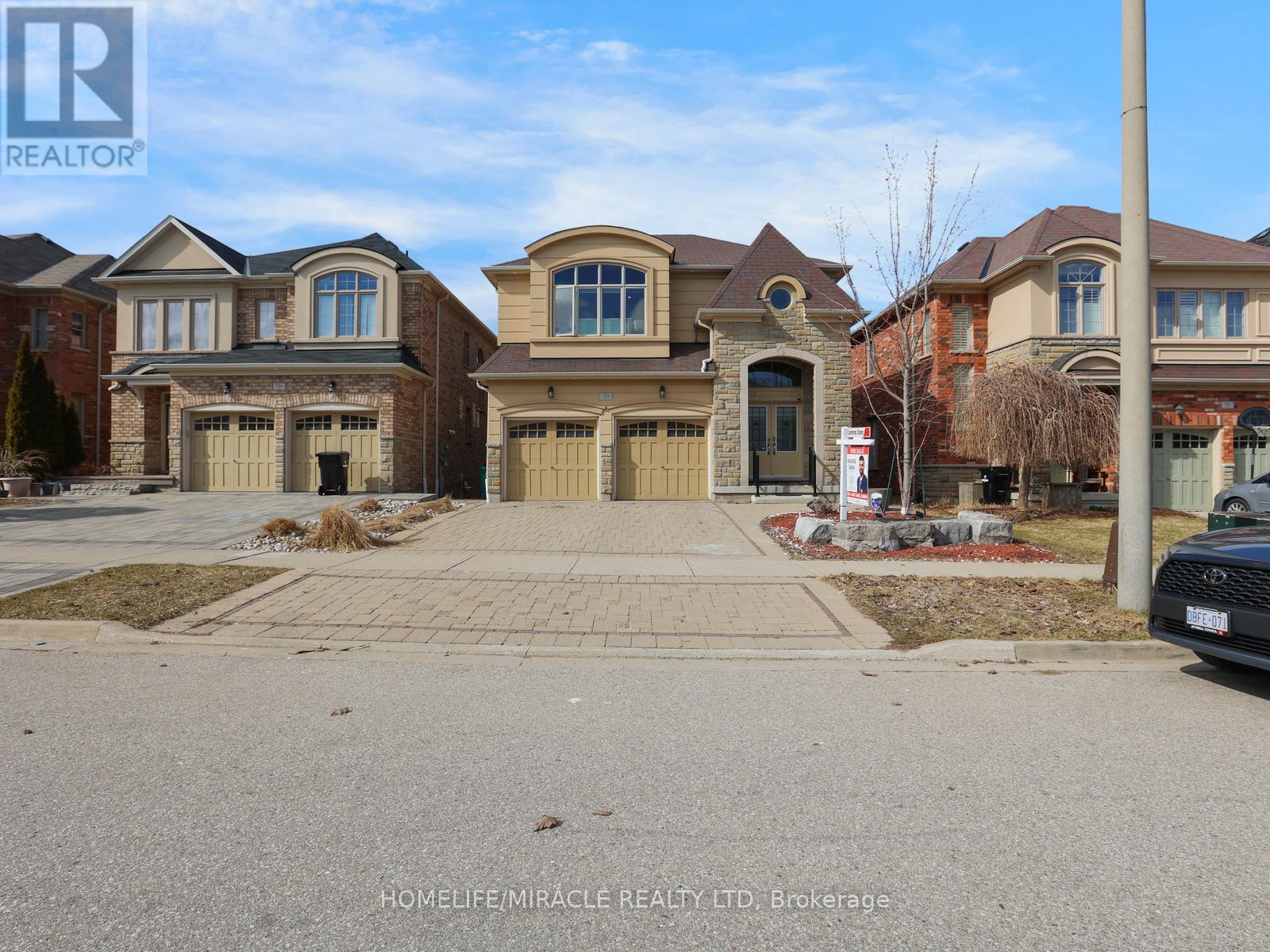 584 PINERY TRAIL, Waterloo, Ontario