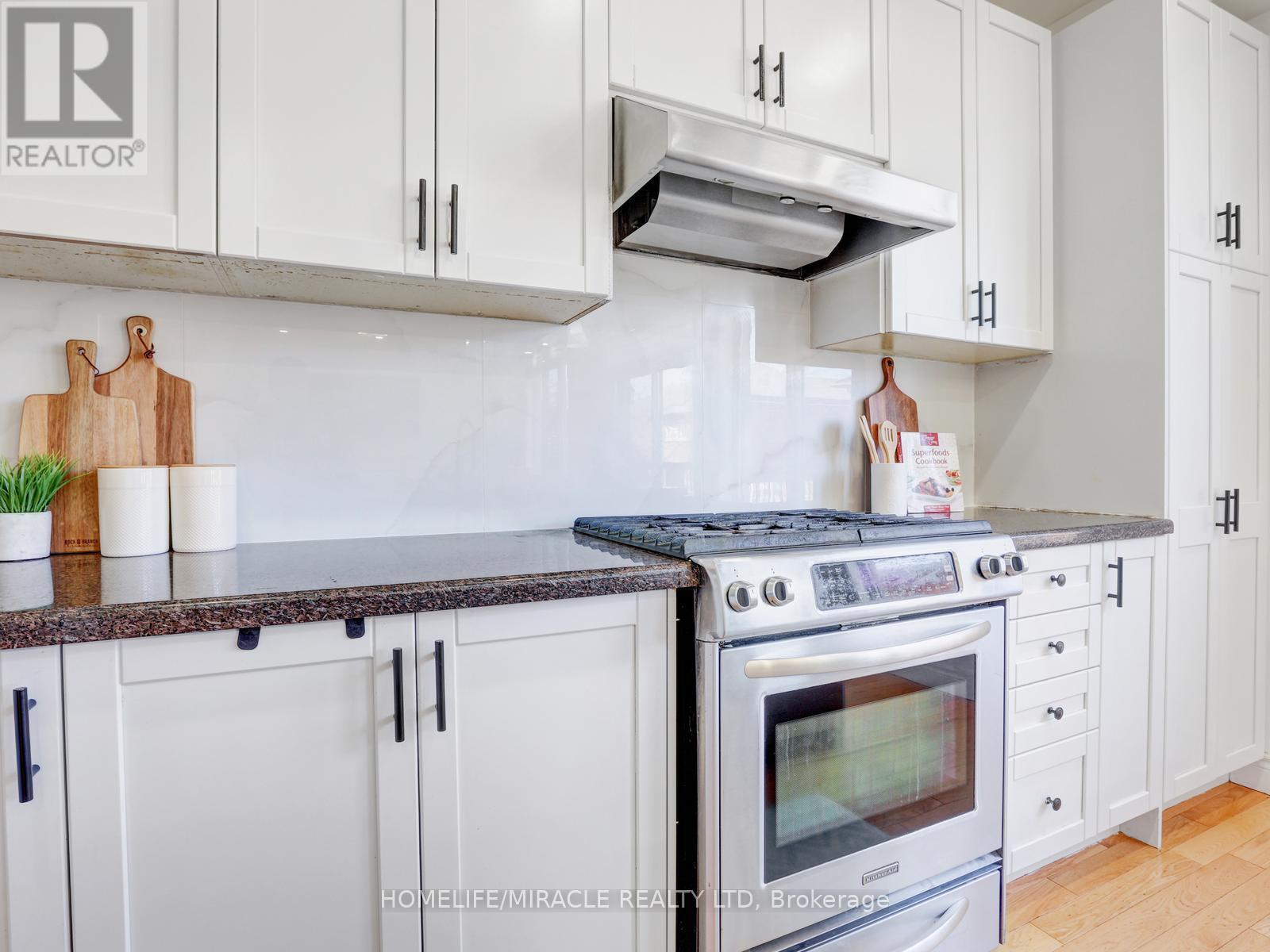 584 Pinery Trail, Waterloo, Ontario  N2V 2Y3 - Photo 15 - X12938370