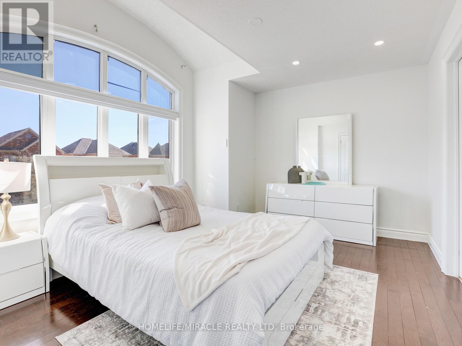 584 Pinery Trail, Waterloo, Ontario  N2V 2Y3 - Photo 23 - X12938370