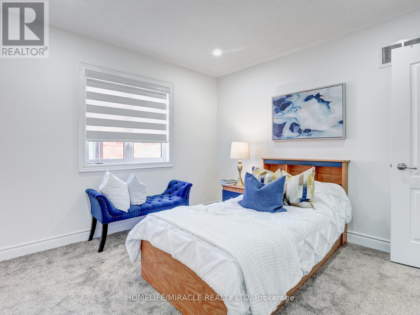 584 Pinery Trail, Waterloo, Ontario  N2V 2Y3 - Photo 32 - X12938370