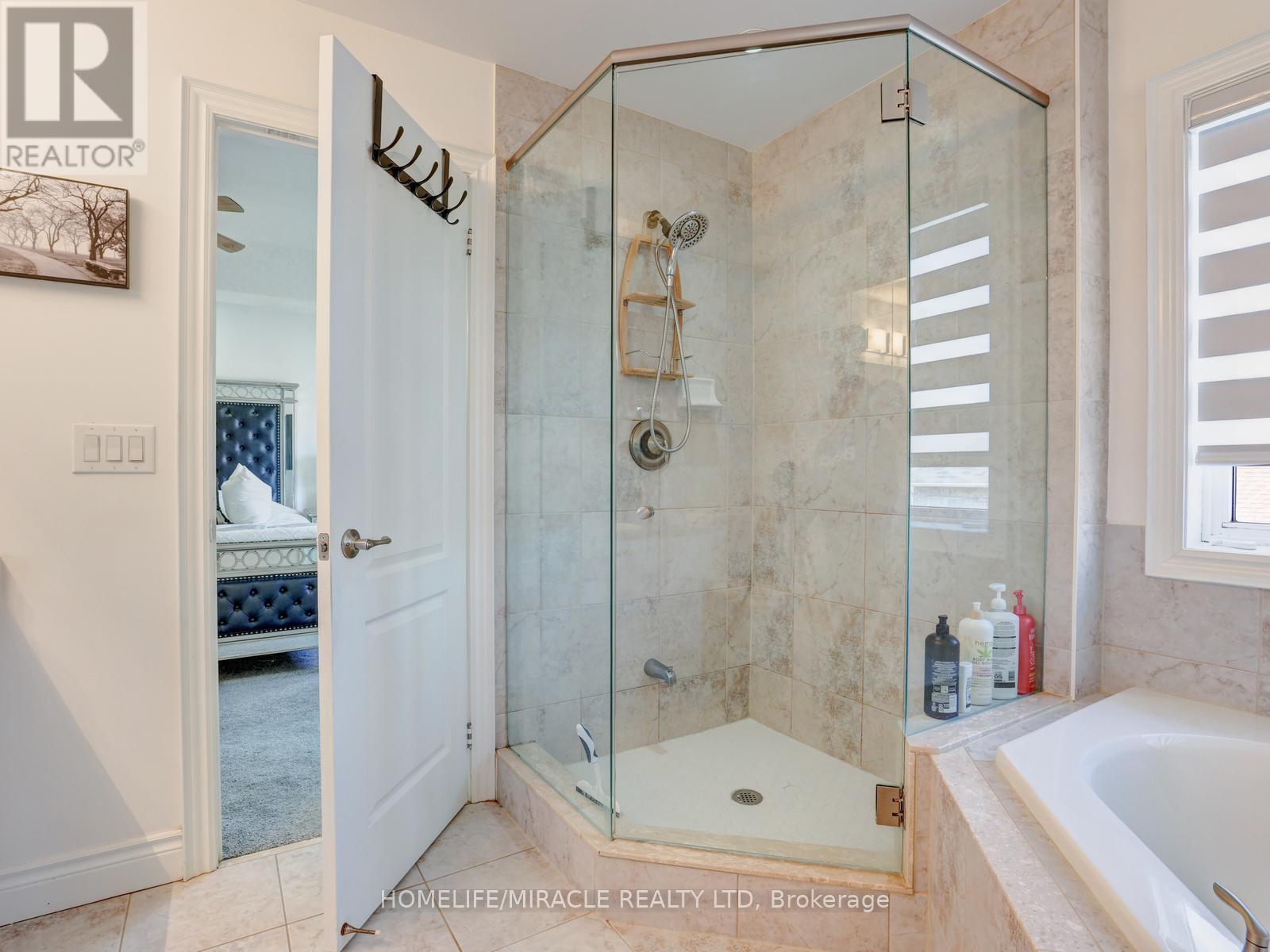 584 Pinery Trail, Waterloo, Ontario  N2V 2Y3 - Photo 36 - X12938370