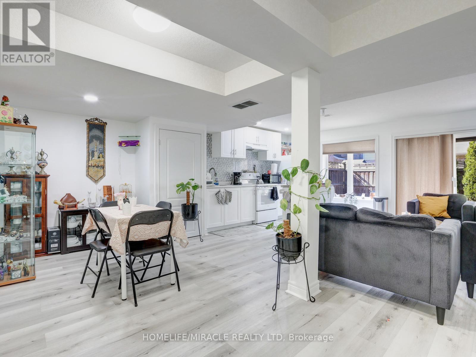 584 Pinery Trail, Waterloo, Ontario  N2V 2Y3 - Photo 37 - X12938370