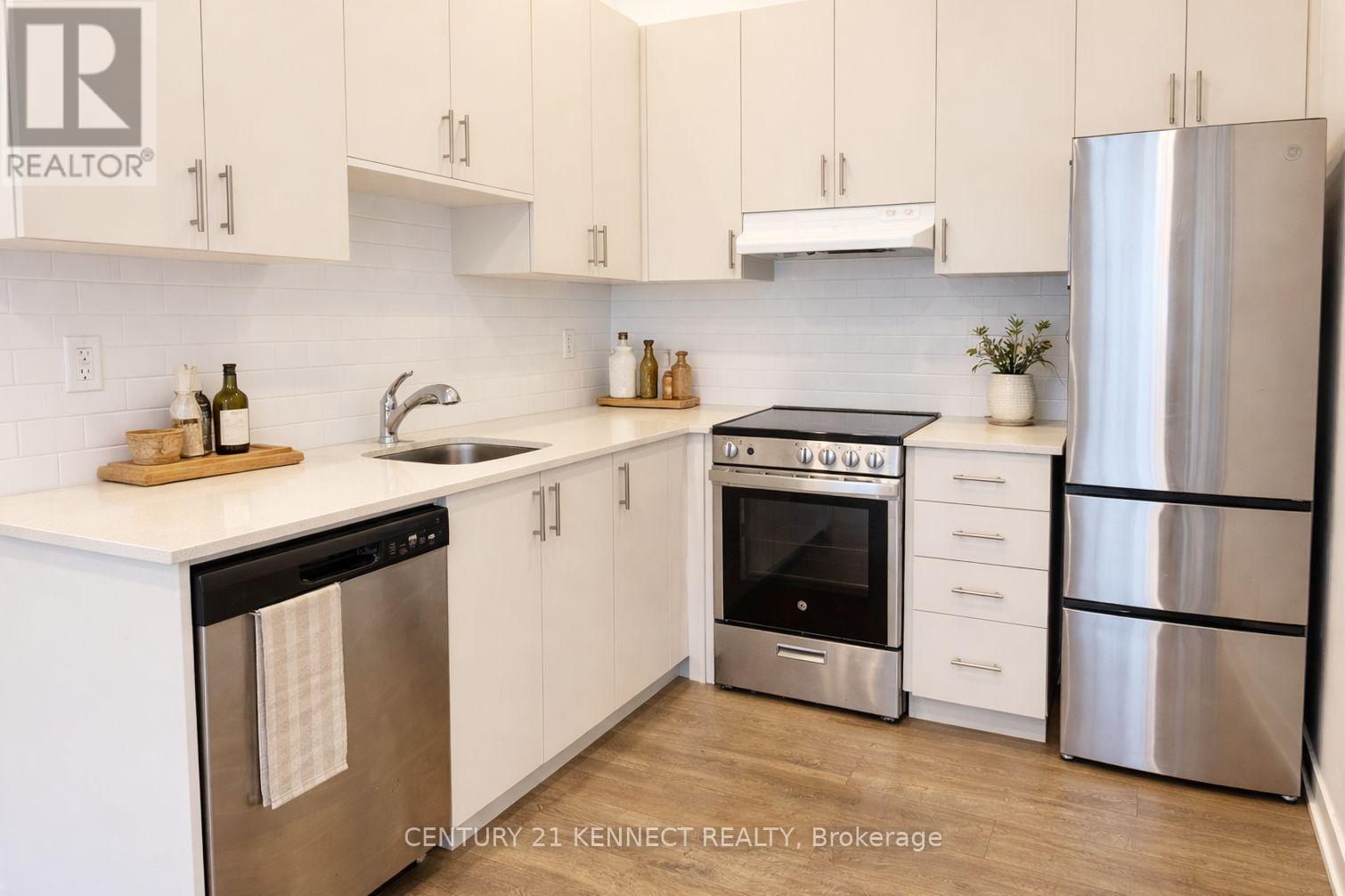 (Coach House) - 35 Golden Fern Street, Markham, Ontario  L6B 0V5 - Photo 5 - N12732416