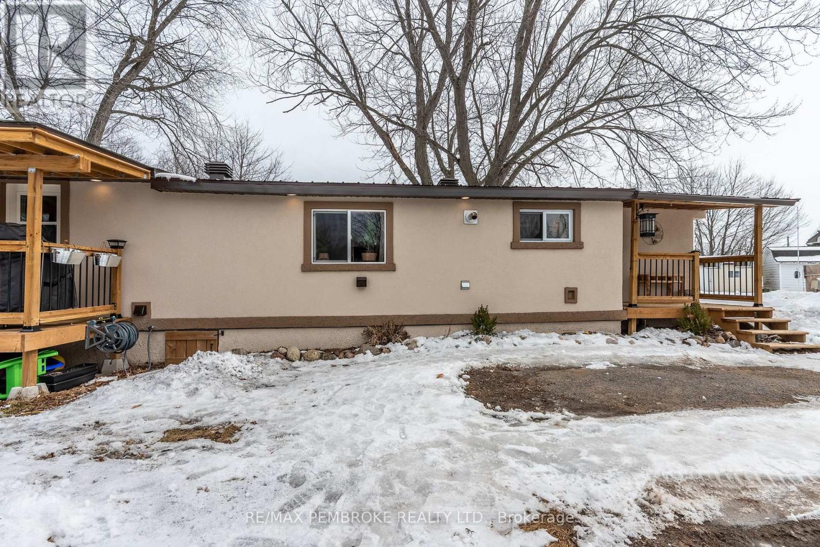 23 Pinehurst Estates, Petawawa, Ontario  K8H 2H2 - Photo 41 - X12926276