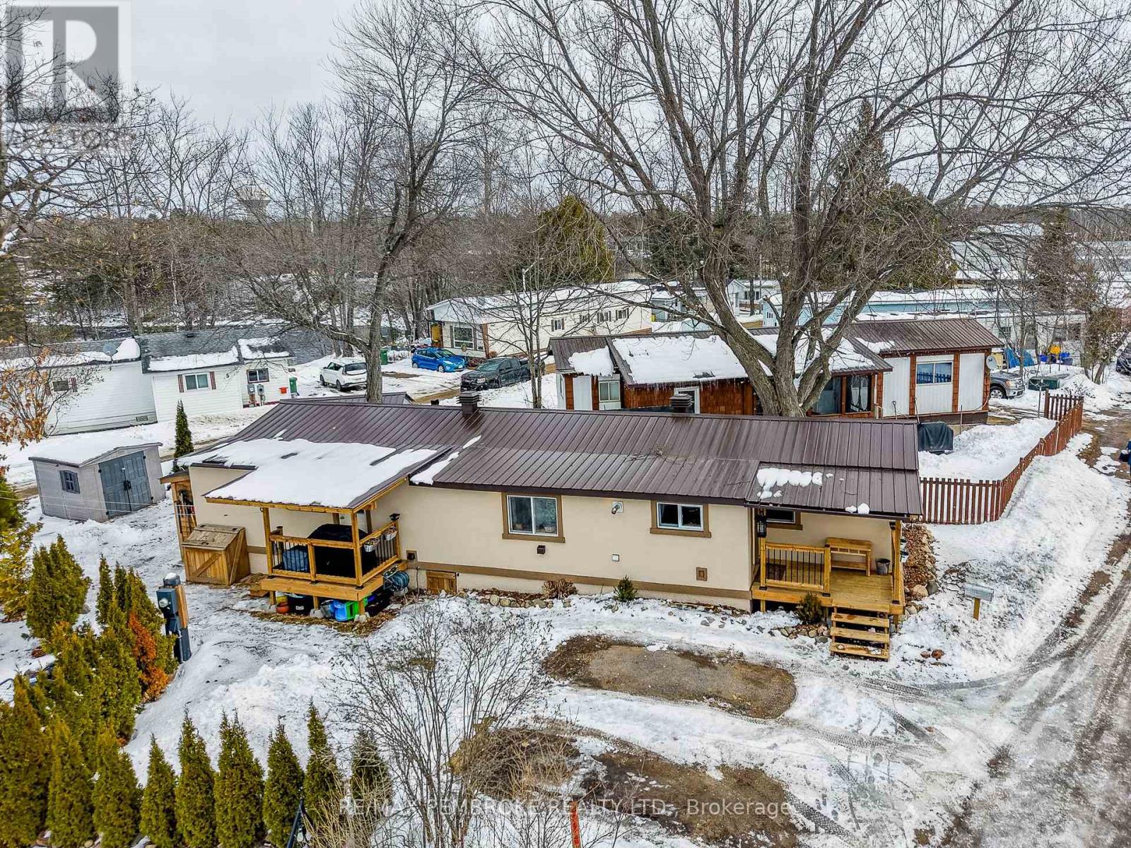 23 Pinehurst Estates, Petawawa, Ontario  K8H 2H2 - Photo 42 - X12926276