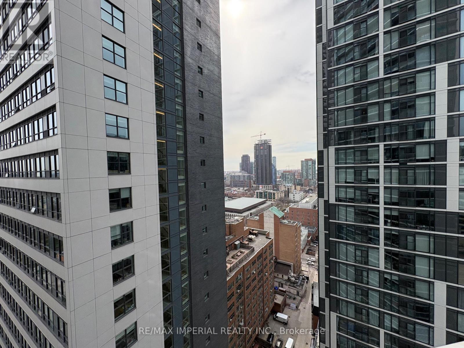 2002 - 77 Mutual Street, Toronto, Ontario  M5B 0B9 - Photo 16 - C12795818