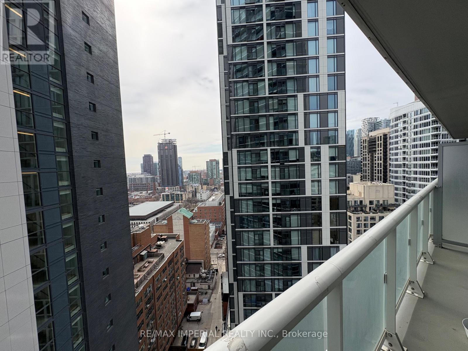 2002 - 77 Mutual Street, Toronto, Ontario  M5B 0B9 - Photo 17 - C12795818