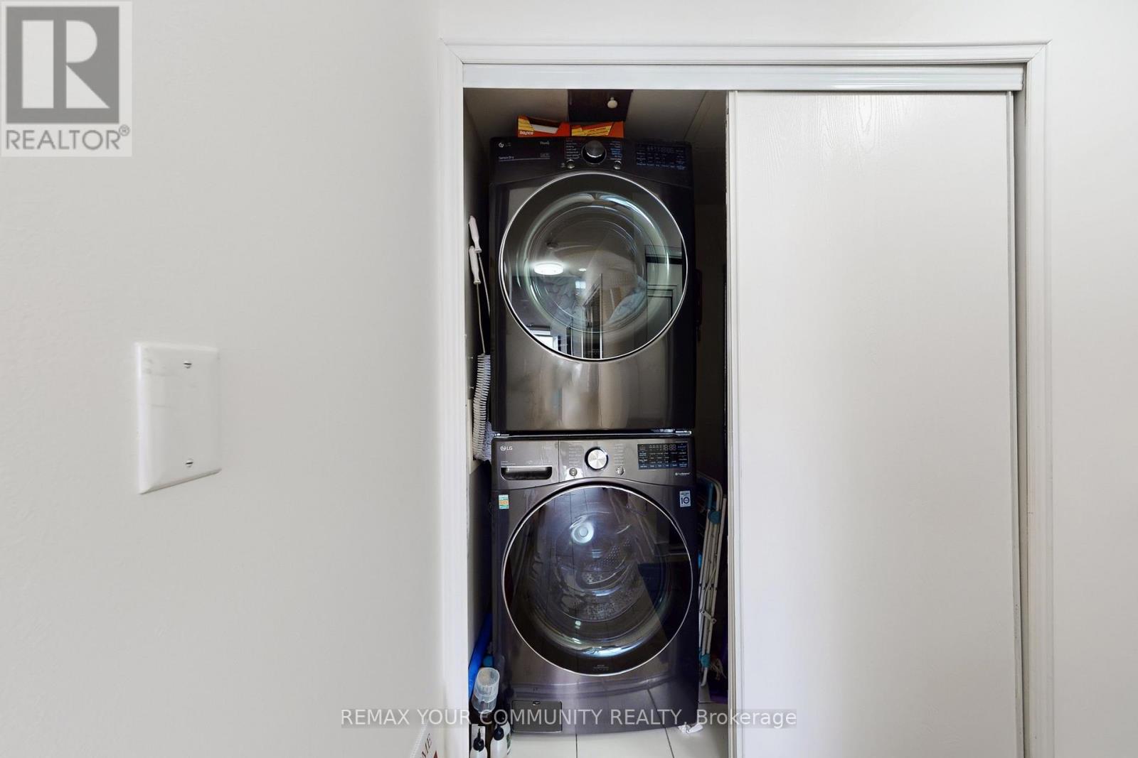 1602 - 30 Canterbury Place, Toronto, Ontario  M2N 0B9 - Photo 26 - C12892342