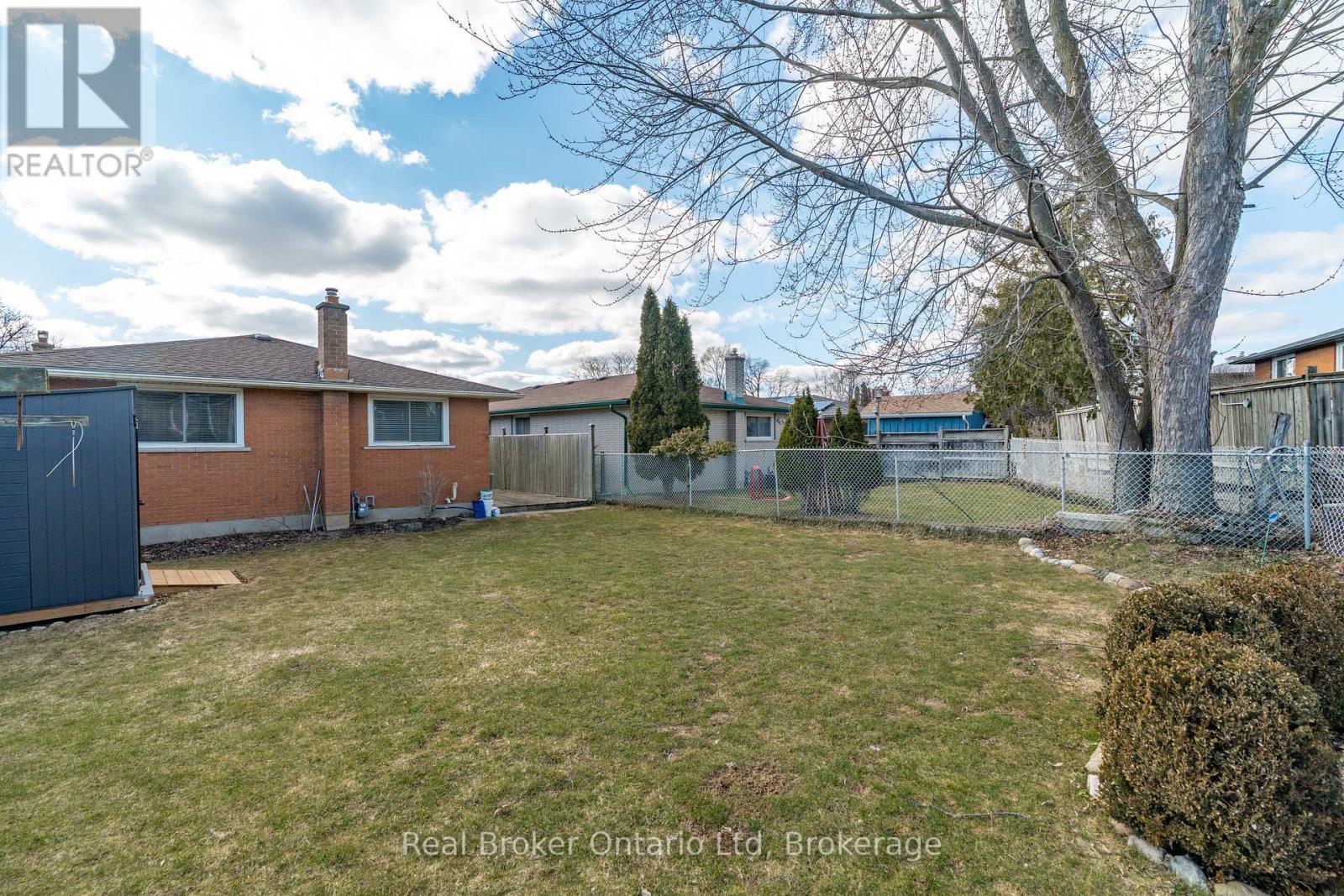 10 Brookside Crescent, Kitchener, Ontario  N2N 1H1 - Photo 27 - X12938508