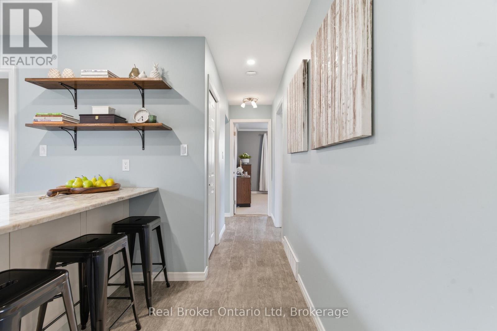 10 Brookside Crescent, Kitchener, Ontario  N2N 1H1 - Photo 9 - X12938508