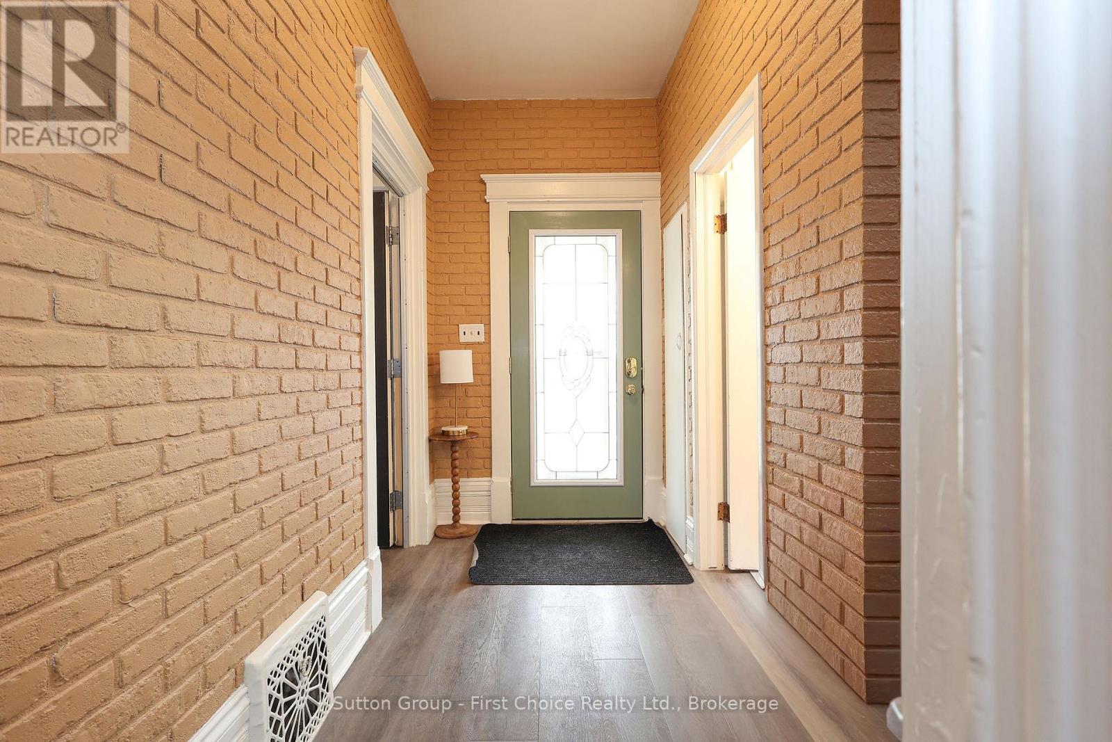 Main - 153-157 Huron Street, Stratford, Ontario  N5A 5S9 - Photo 16 - X12938718