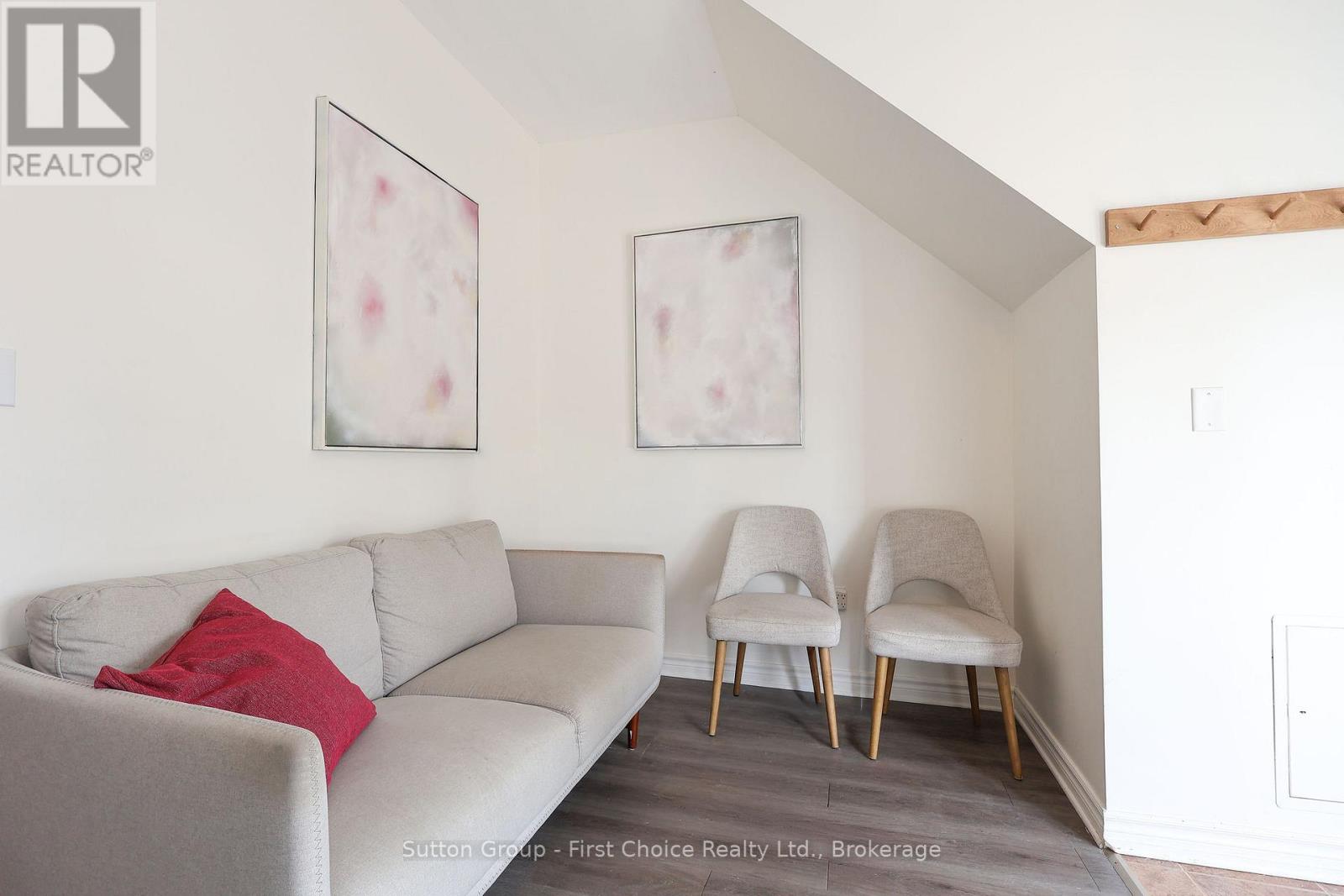 Main - 153-157 Huron Street, Stratford, Ontario  N5A 5S9 - Photo 4 - X12938718