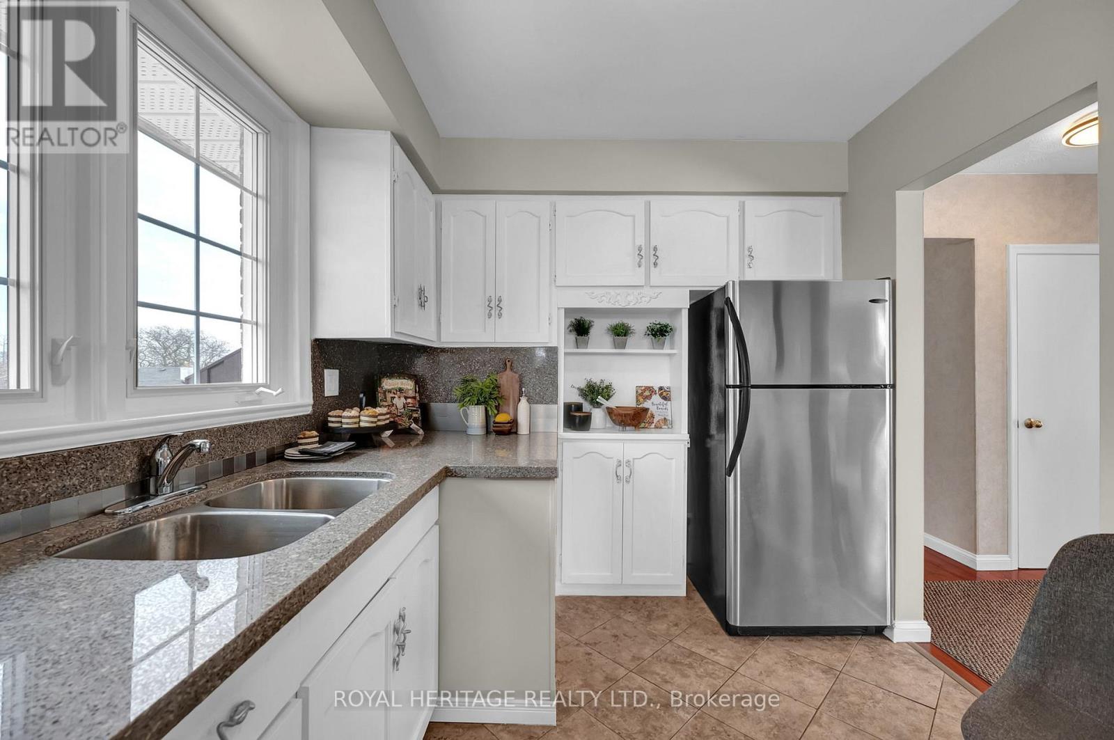 465 Milton Street, Oshawa, Ontario  L1H 6S4 - Photo 11 - E12938704