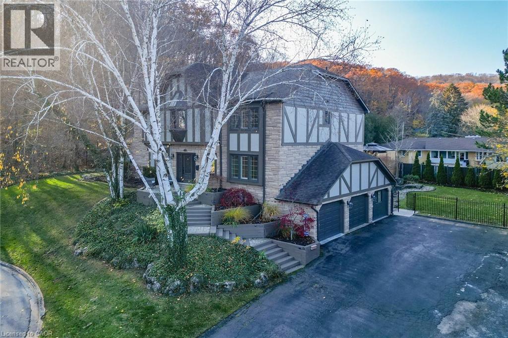 40 Parkwood Road, Grimsby, Ontario  L3M 4K9 - Photo 2 - 40816383