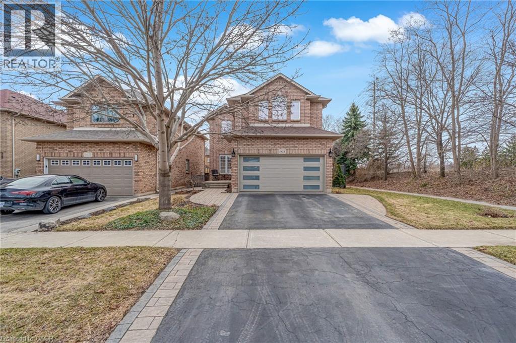 2423 VALLEY HEIGHTS Crescent, Oakville, Ontario