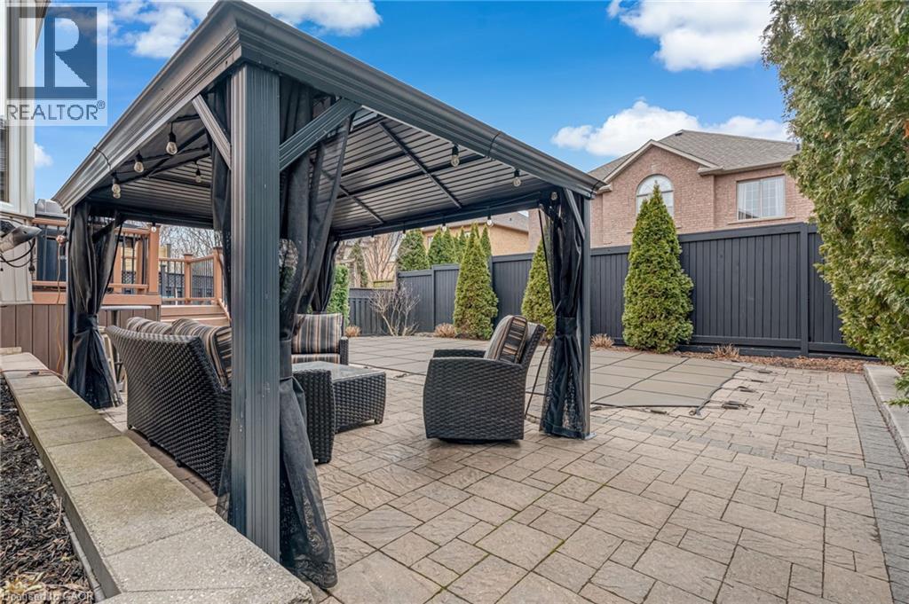 2423 Valley Heights Crescent, Oakville, Ontario  L6H 6X2 - Photo 45 - 40815098