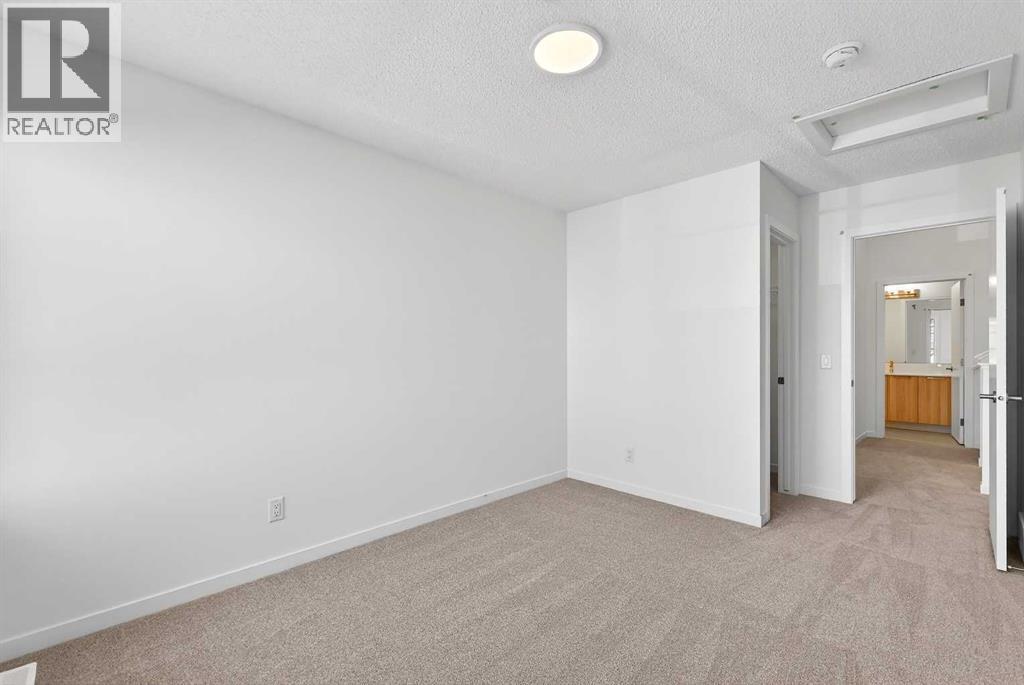 89 Corner Glen Avenue NE, Calgary, Alberta  T3N 2L7 - Photo 10 - A2253063