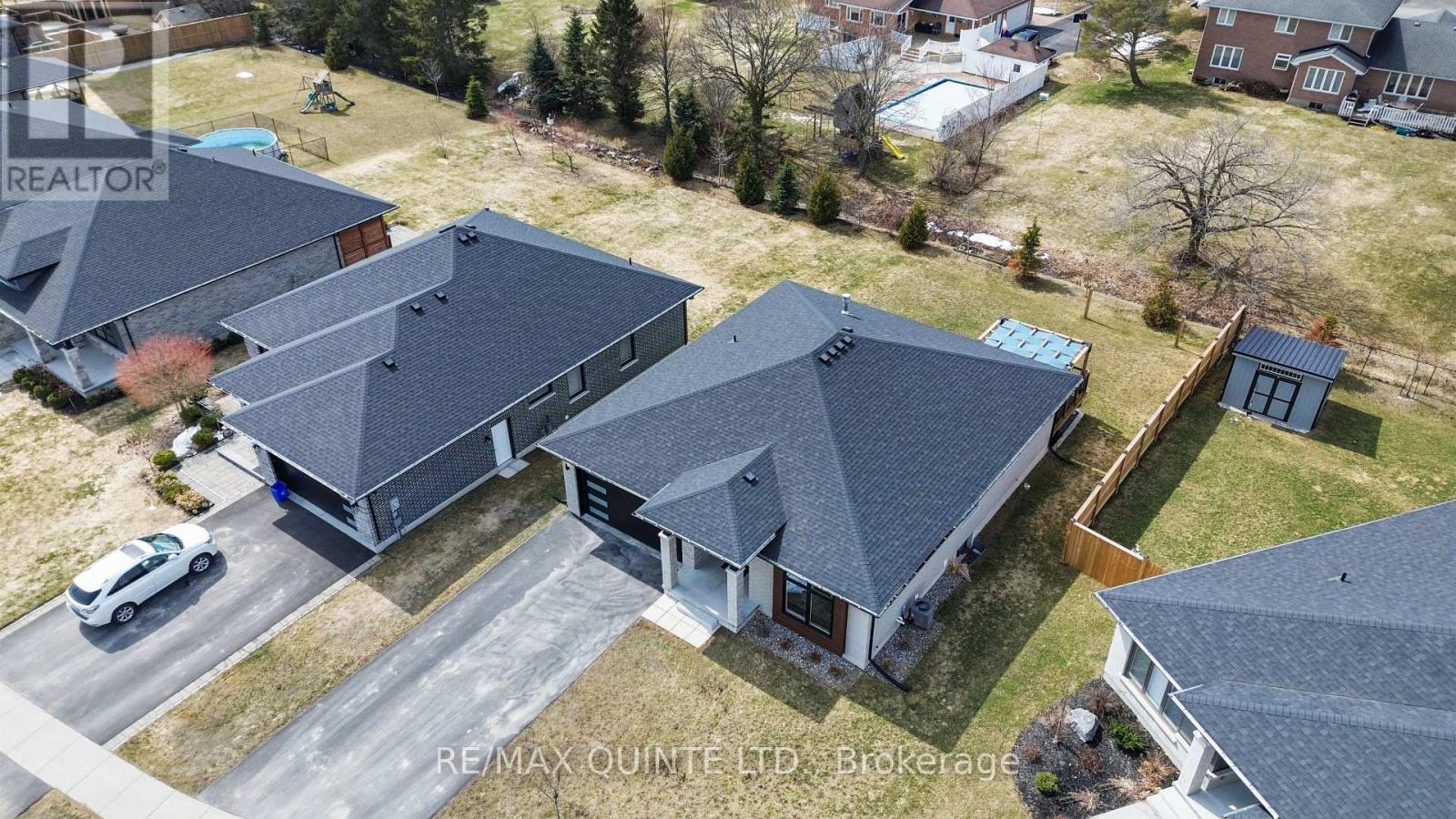 84 Dewal Place, Belleville, Ontario  K8P 0H2 - Photo 3 - X12938582