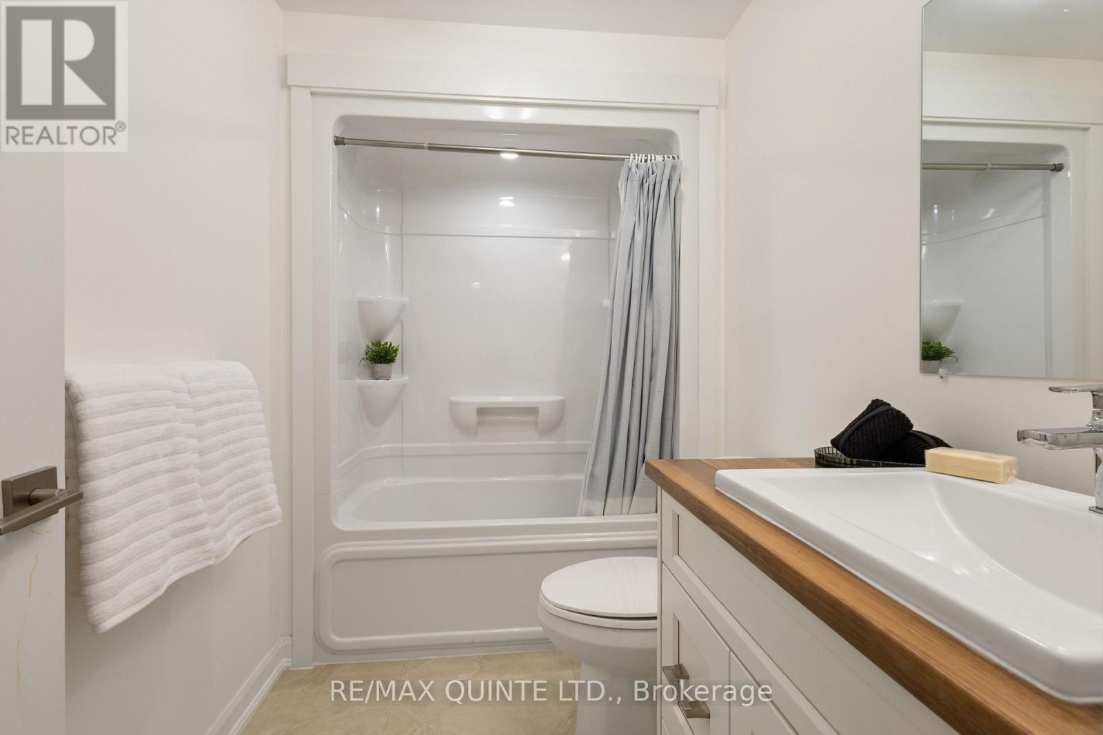 84 Dewal Place, Belleville, Ontario  K8P 0H2 - Photo 47 - X12938582