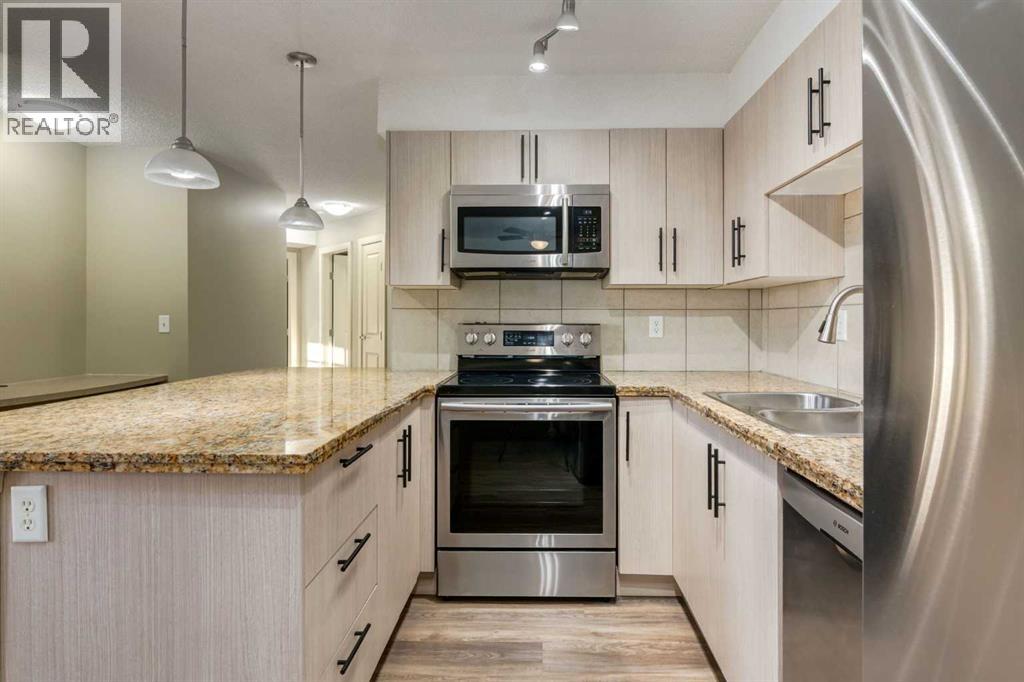 301, 108 Country Village Circle NE, Calgary, Alberta  T3K 0E3 - Photo 5 - A2278141