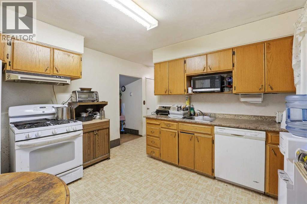 317 Centre Street, Cremona, Alberta  T0M 0R0 - Photo 3 - A2280931