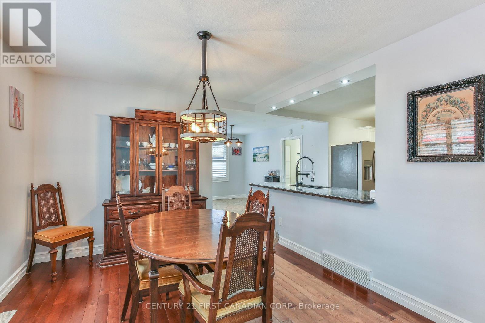 24 Linwood Drive, Thames Centre, Ontario  N0L 1G1 - Photo 10 - X12938680