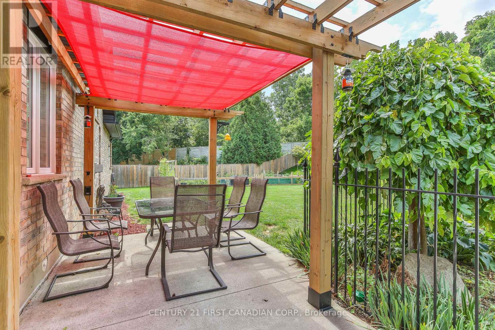 24 Linwood Drive, Thames Centre, Ontario  N0L 1G1 - Photo 30 - X12938680