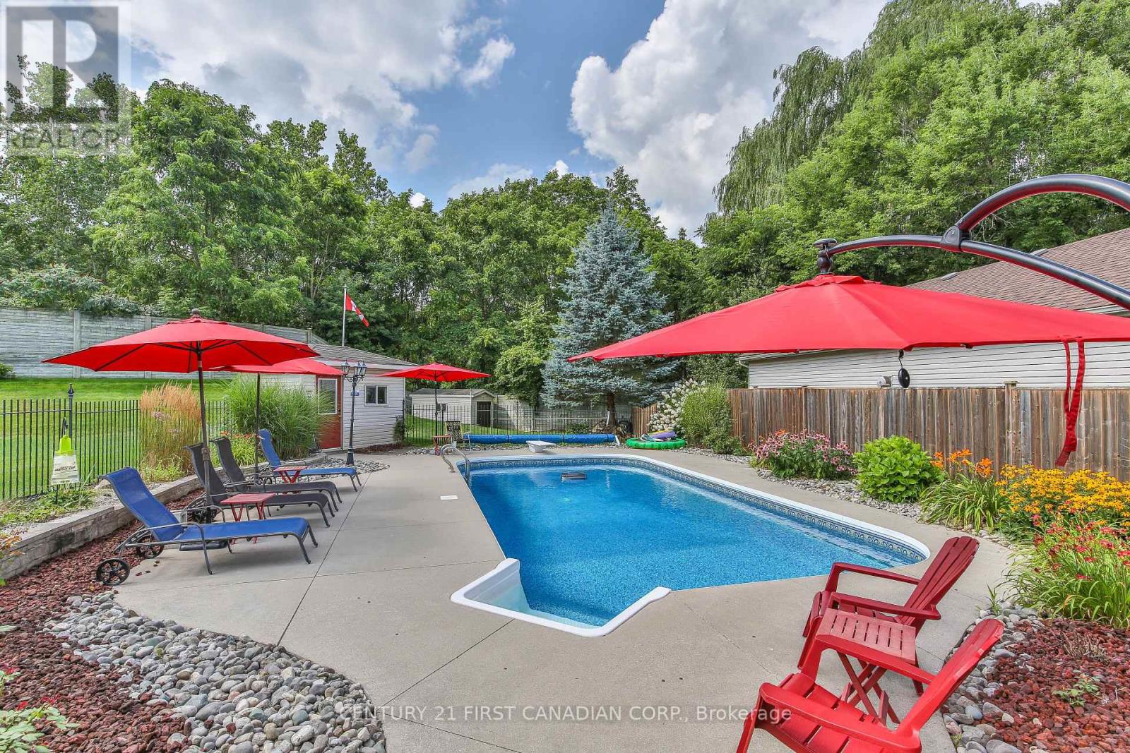 24 Linwood Drive, Thames Centre, Ontario  N0L 1G1 - Photo 32 - X12938680