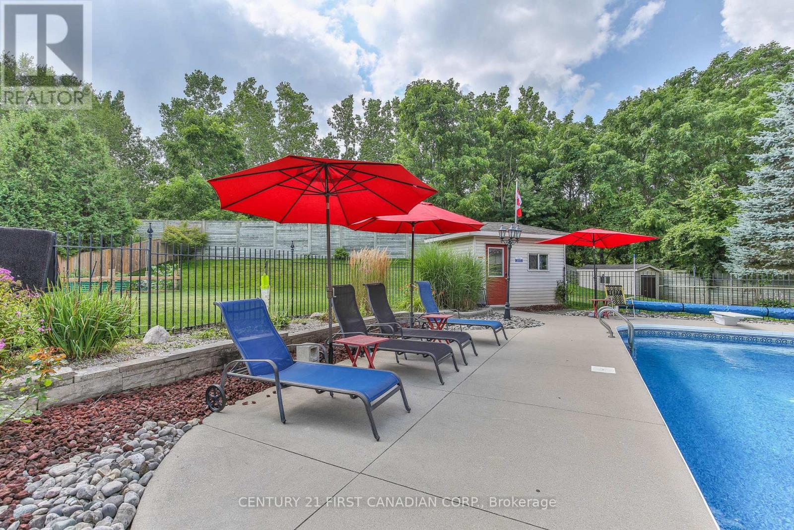 24 Linwood Drive, Thames Centre, Ontario  N0L 1G1 - Photo 33 - X12938680