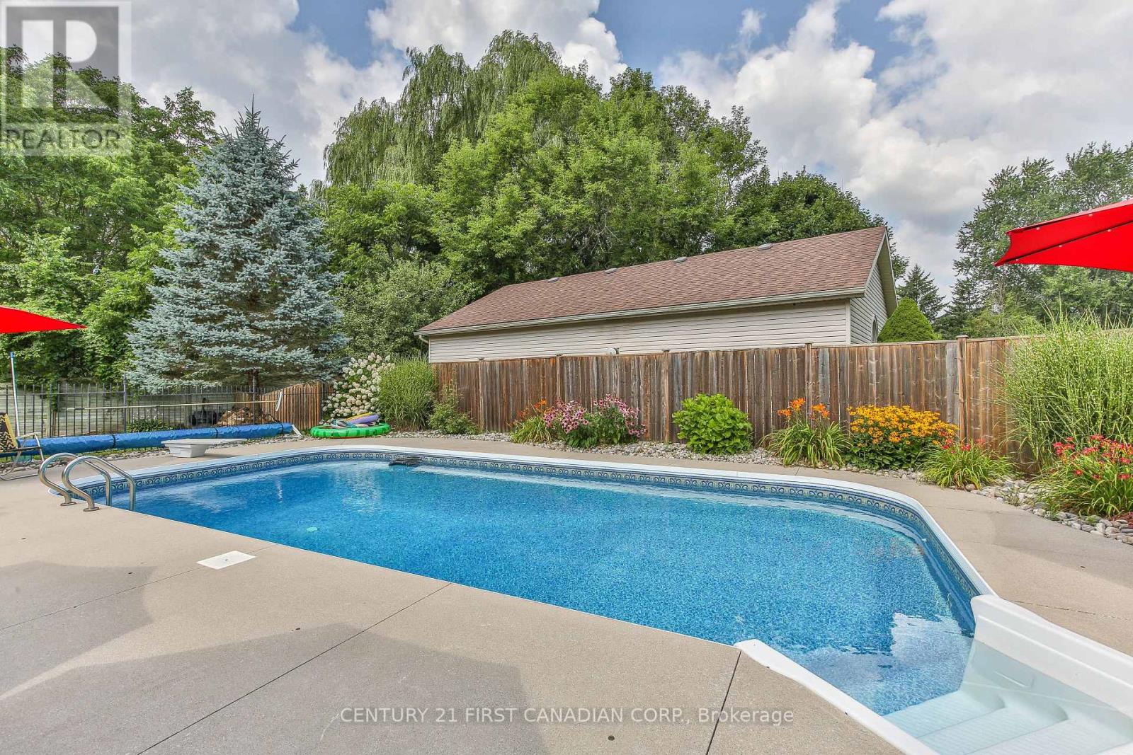 24 Linwood Drive, Thames Centre, Ontario  N0L 1G1 - Photo 35 - X12938680