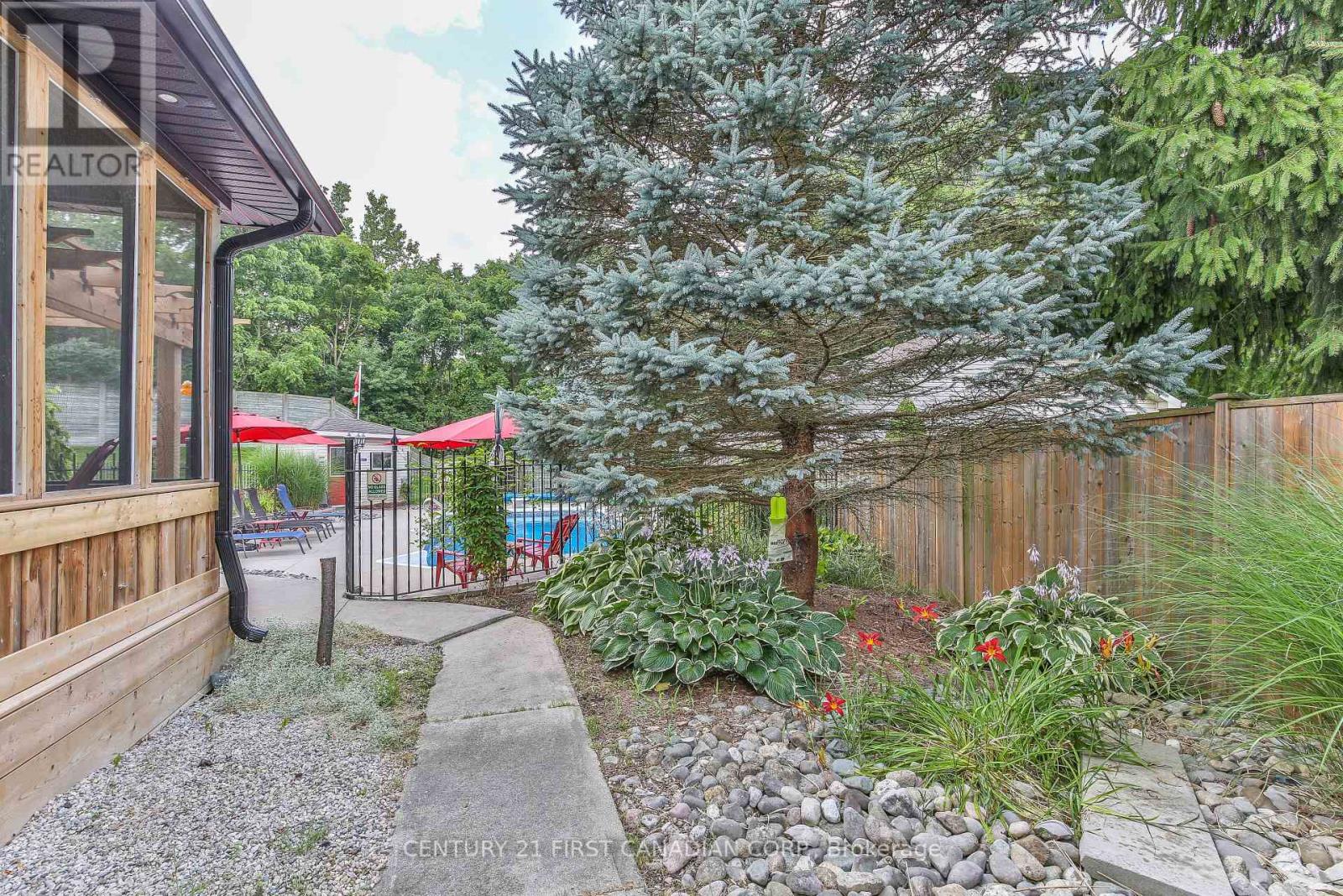 24 Linwood Drive, Thames Centre, Ontario  N0L 1G1 - Photo 39 - X12938680