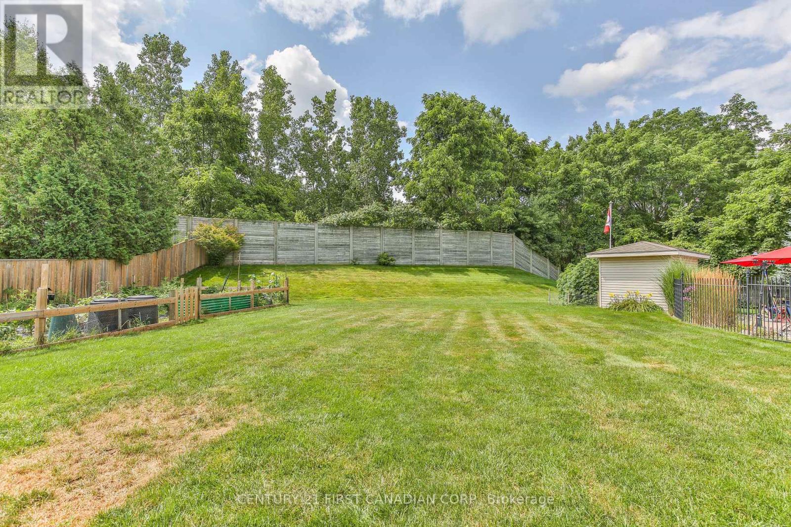 24 Linwood Drive, Thames Centre, Ontario  N0L 1G1 - Photo 40 - X12938680