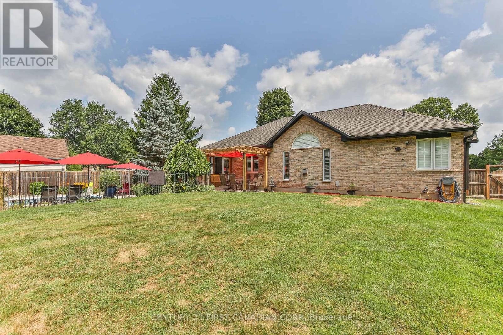 24 Linwood Drive, Thames Centre, Ontario  N0L 1G1 - Photo 42 - X12938680