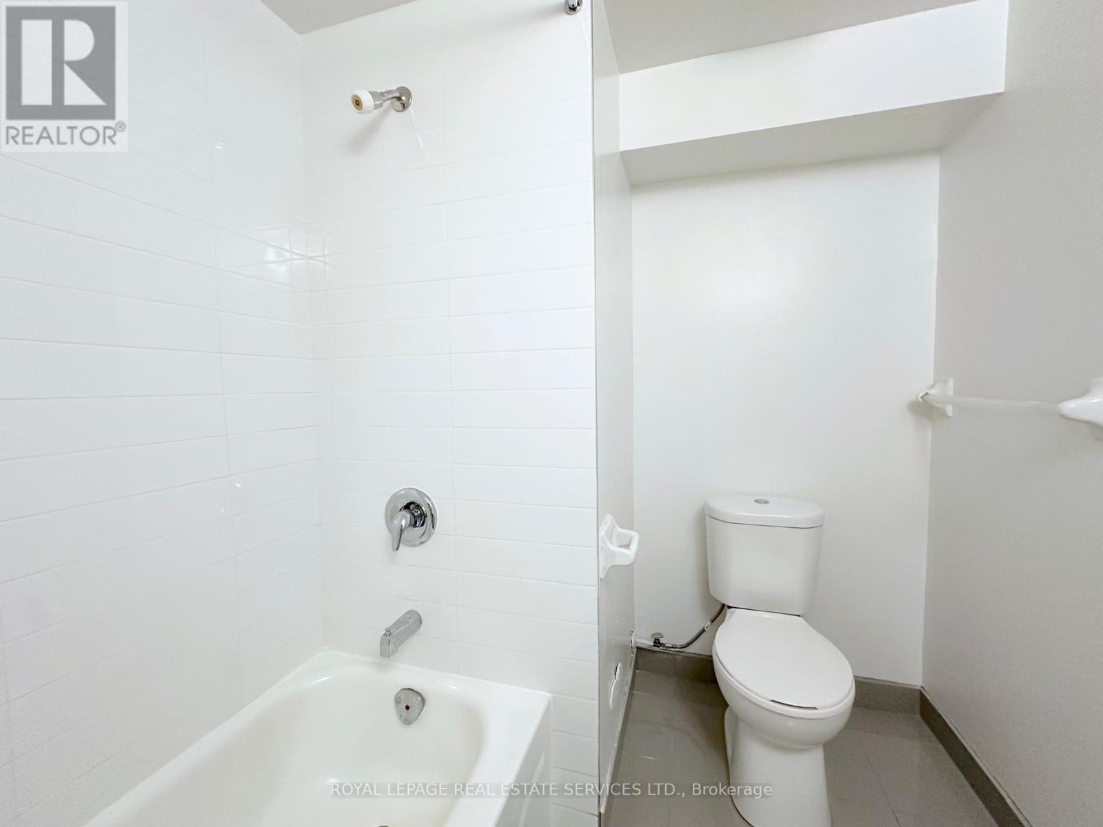 103 - 32 Carluke Crescent, Toronto, Ontario  M2L 2J3 - Photo 8 - C12938456