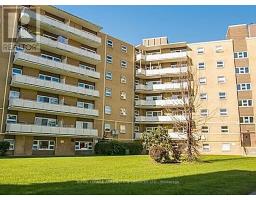 103 - 32 CARLUKE CRESCENT, Toronto, Ontario