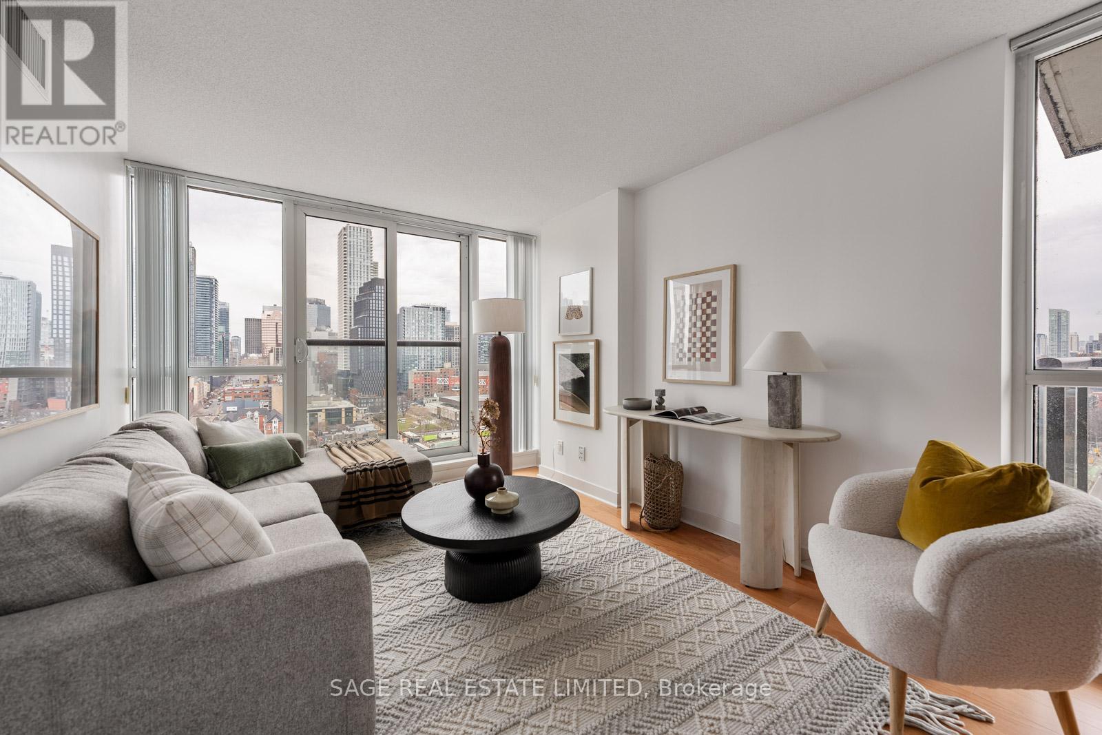 LPH13 - 320 RICHMOND STREET, Toronto, Ontario