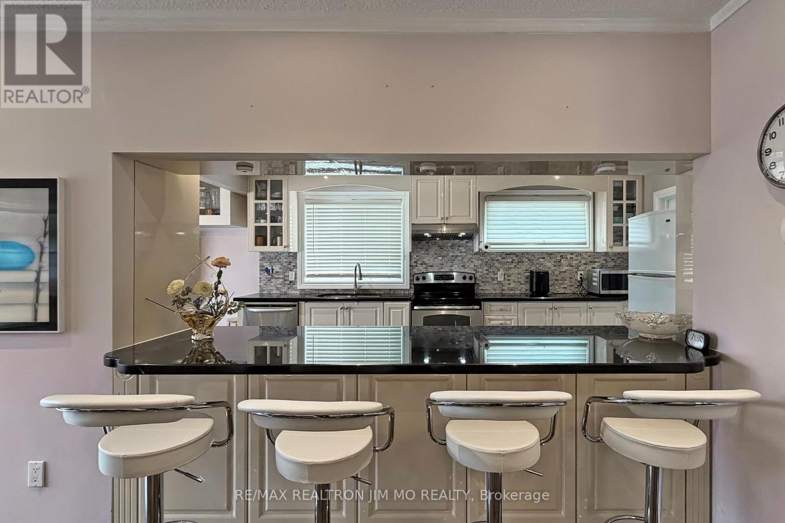 50 Nymark Avenue, Toronto, Ontario  M2J 2G9 - Photo 11 - C12938604