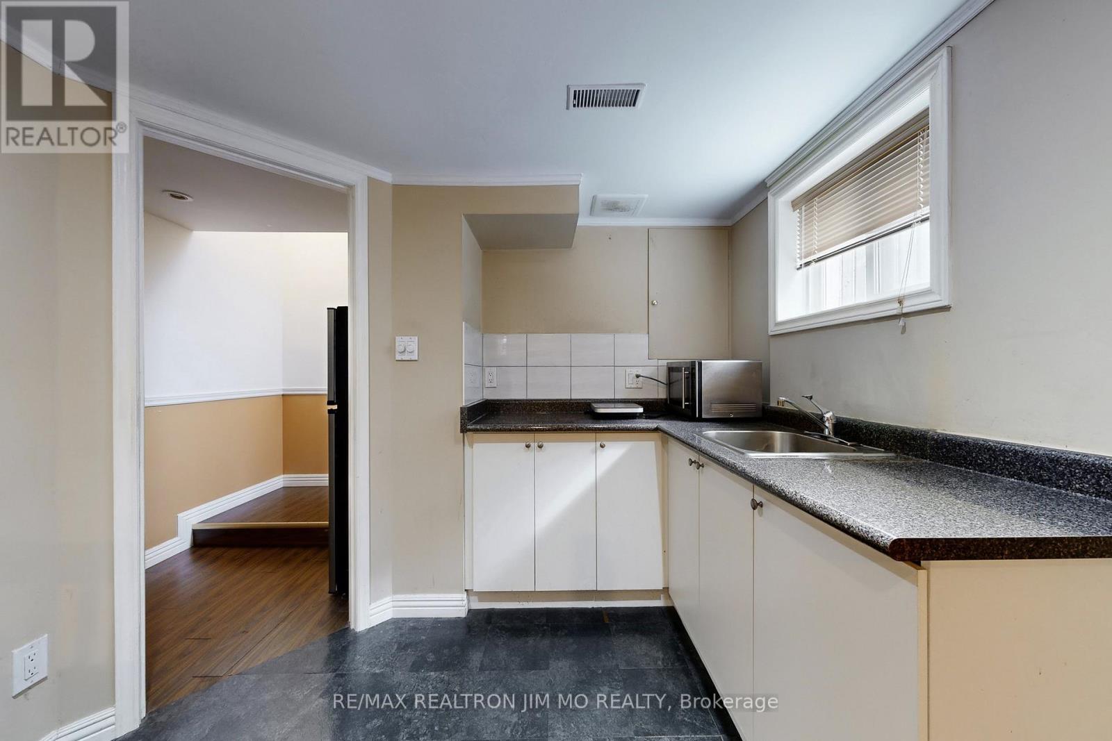 50 Nymark Avenue, Toronto, Ontario  M2J 2G9 - Photo 37 - C12938604