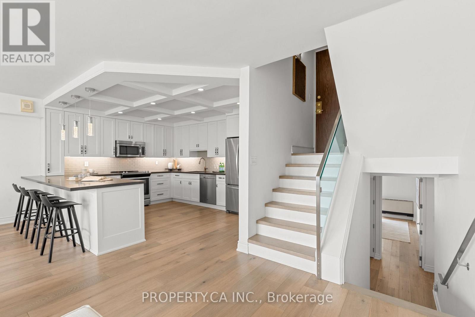 2804 - 33 Harbour Square, Toronto, Ontario  M5J 2G2 - Photo 11 - C12938620