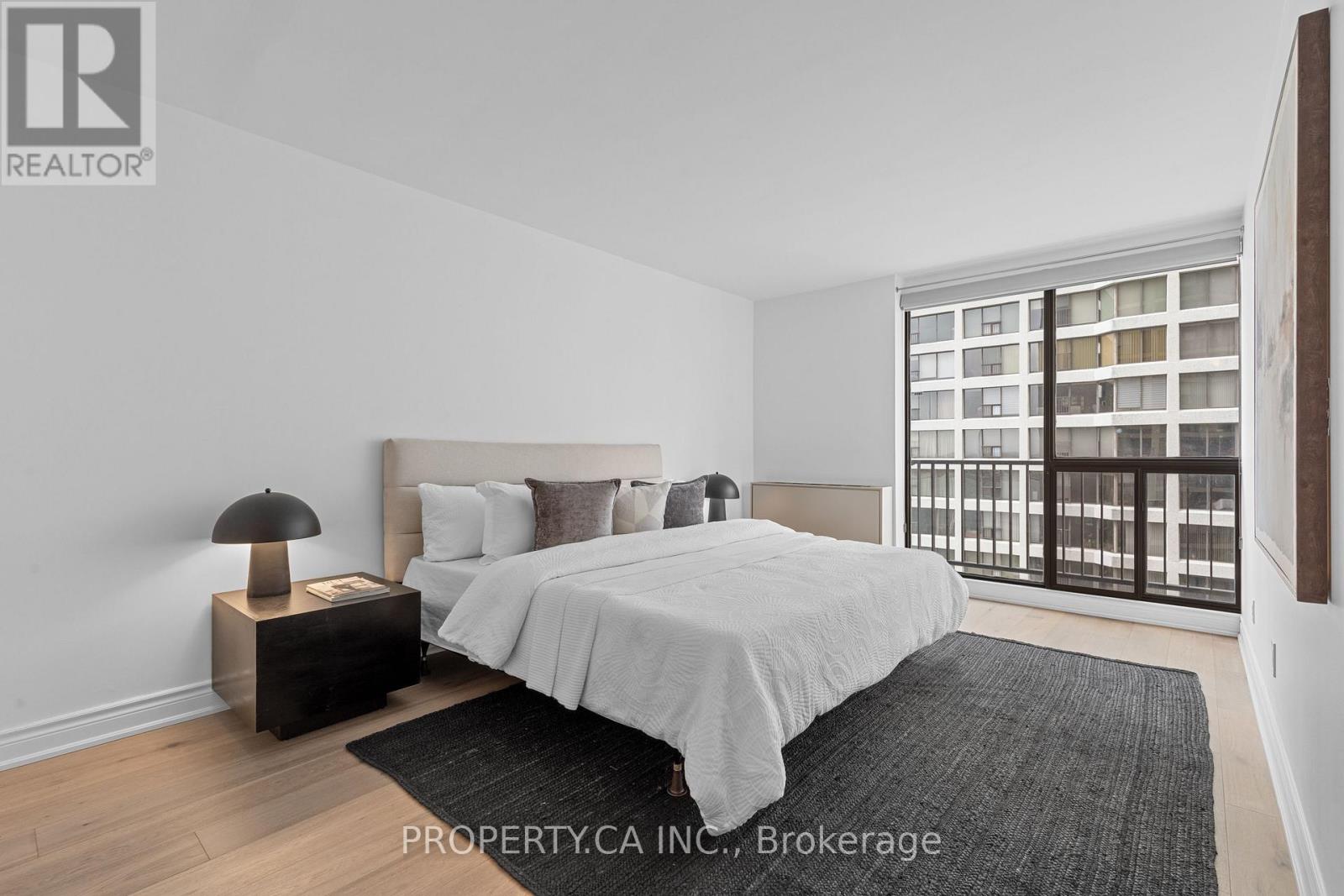 2804 - 33 Harbour Square, Toronto, Ontario  M5J 2G2 - Photo 21 - C12938620