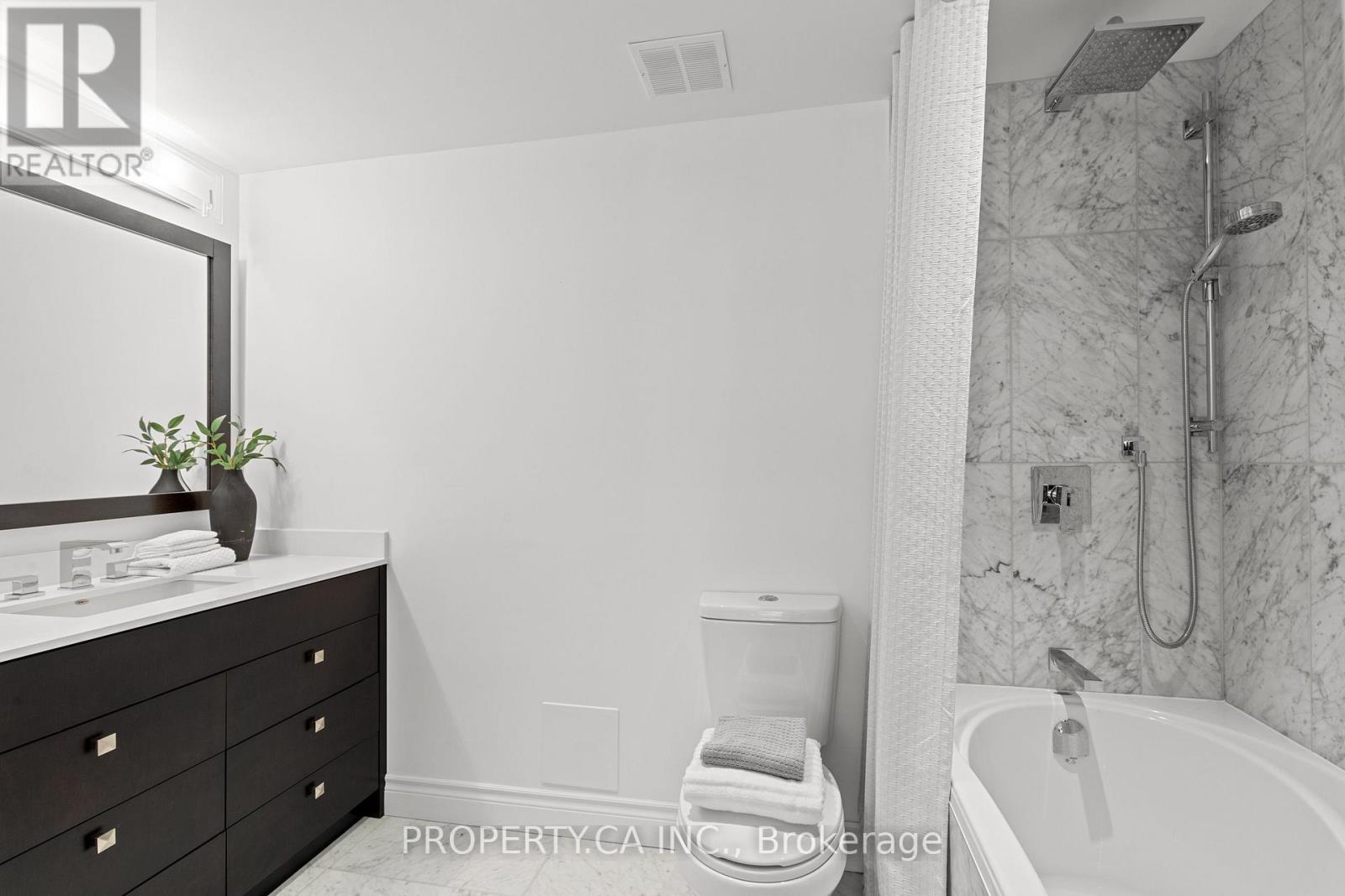 2804 - 33 Harbour Square, Toronto, Ontario  M5J 2G2 - Photo 23 - C12938620