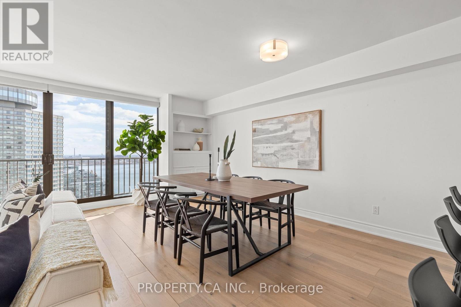 2804 - 33 Harbour Square, Toronto, Ontario  M5J 2G2 - Photo 4 - C12938620