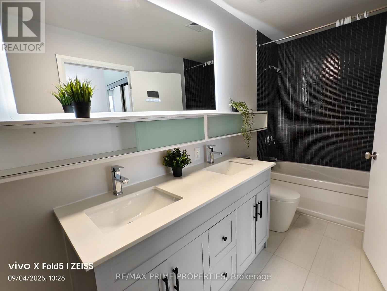 1823 - 111 Elizabeth Street, Toronto, Ontario  M5G 1P7 - Photo 14 - C12938654