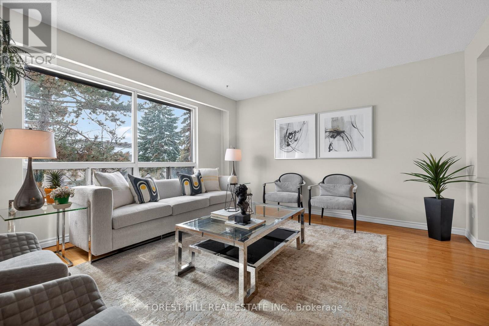 4 Yetta Shepway, Toronto, Ontario  M2J 1X9 - Photo 3 - C12938662